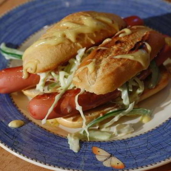 Рецепт хот-догов с зелеными овощами и горчичным майонезом