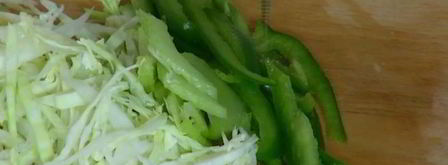 хот-доги с зелеными овощами и горчичным майонезом. Шаг 7