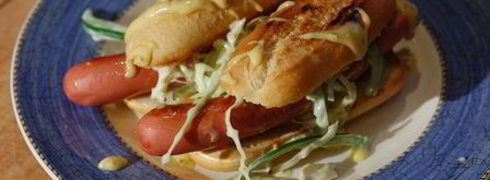 хот-доги с зелеными овощами и горчичным майонезом. Шаг 11