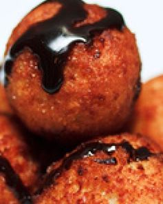 Хрустящие сырные шарики, политые шоколадом