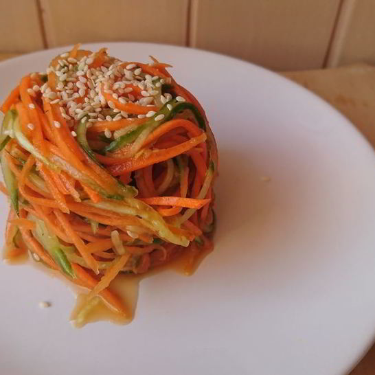 Рецепт моркови по-корейски с огурцом