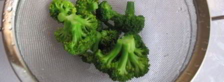 брокколи в сырном омлете с чесноком. Шаг 4