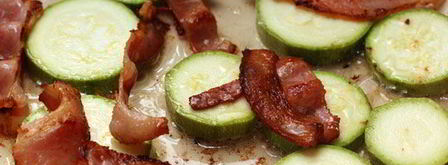 омлет с беконом и кабачками. Шаг 3