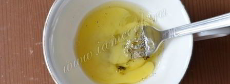 омлет с луком-пореем и кинзой. Шаг 5