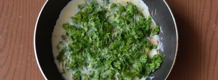 омлет с луком-пореем и кинзой. Шаг 8