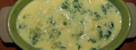 омлет с луком-пореем, шпинатом и сыром. Шаг 7