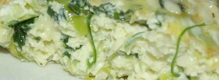 омлет с луком-пореем, шпинатом и сыром. Шаг 9