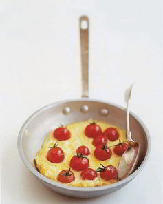 Омлет с помидорами черри и сыром