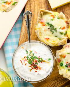 Омлет запеченный в тосте