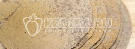 блинный торт с печенью. Шаг 11