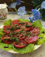 Помидоры с базиликом