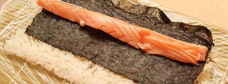 ролл в стружке тунца бонито. Шаг 5