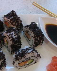 Роллы с икрой летучей рыбы