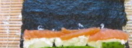 роллы с икрой летучей рыбы. Шаг 5