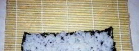 роллы с лососем. Шаг 3