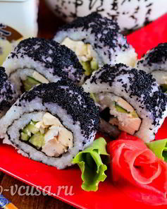 Роллы с огурцом, курицей и тофу