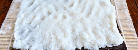 роллы с огурцом, курицей и тофу. Шаг 10