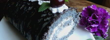 бисквитный рулет голубой бархат. Шаг 11