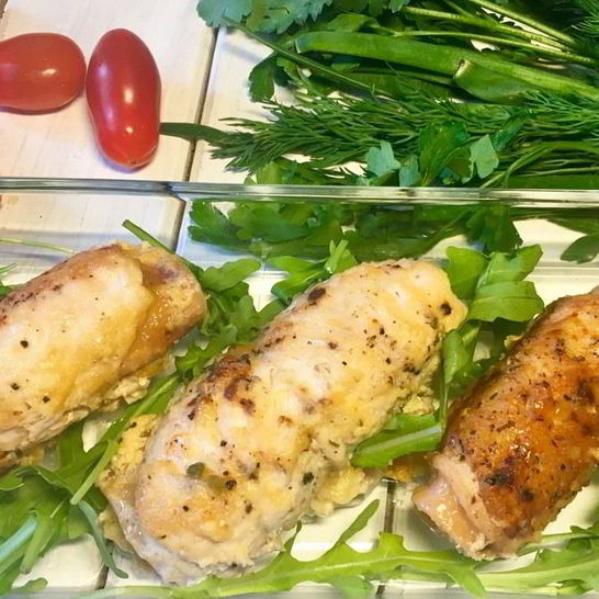 Рецепт куриных рулетов с ветчиной и сыром