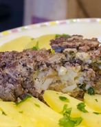 Рулет из фарша с яйцом и сыром