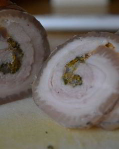 Рулет из свиной шкурки