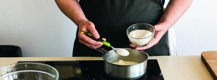 рулет из творожного теста с брынзой и зеленью. Шаг 3