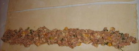 рулетики слоеные с тунцом. Шаг 6