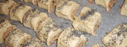 рулетики слоеные с тунцом. Шаг 10