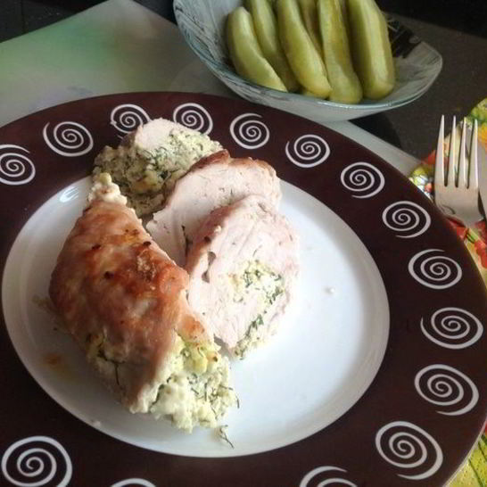 Рецепт рулетов из индейки с творогом и зеленью