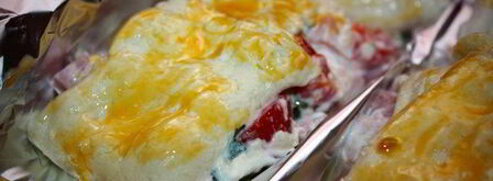 слоеные рулетики с ветчиной, сыром и базиликом. Шаг 4