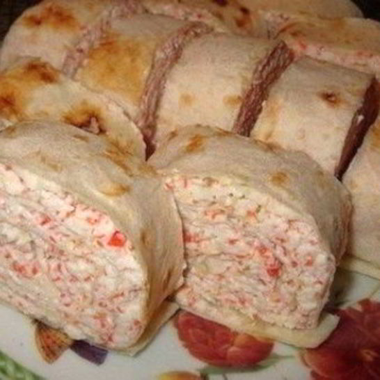 Рецепт закусочных рулетов из лаваша с соусом тартар