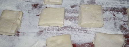 быстрая самса из слоеного теста с говяжьим фаршем. Шаг 3