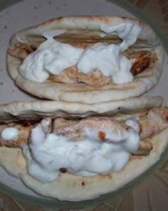 Шаурма с курицей и соусом Тахини