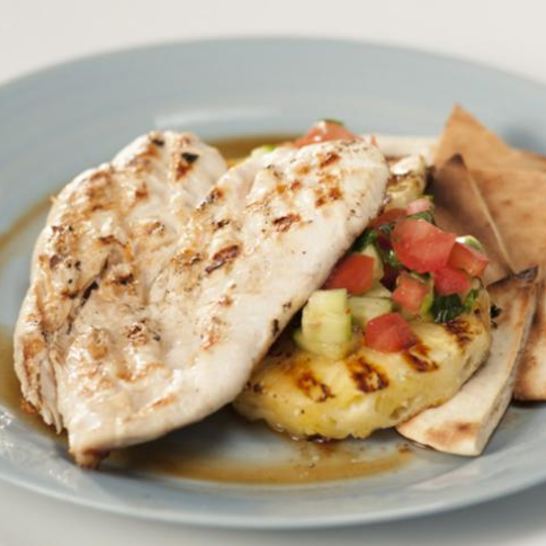 Рецепт шавермы с курицей на тарелке