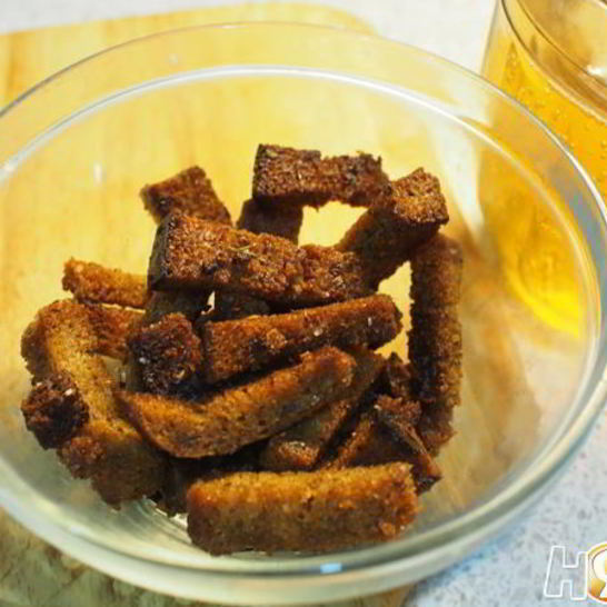 Рецепт пикантных сухариков к пиву