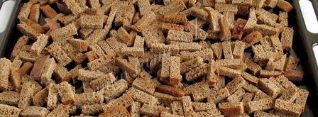 ржаные сухарики с чесноком. Шаг 4