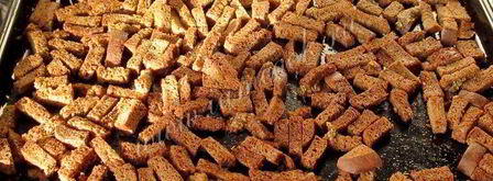 ржаные сухарики с чесноком. Шаг 8