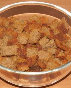 Сухарики из черного хлеба в духовке