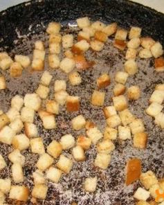 Сухарики на сковороде