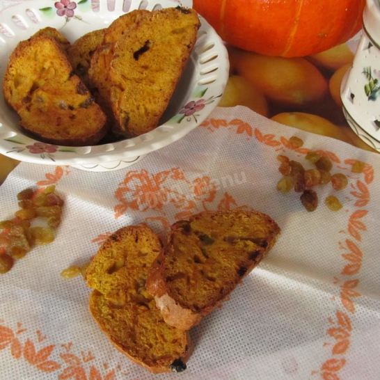 Рецепт тыквенных сухариков с изюмом