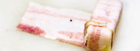 сулугуни, запеченный в беконе на груше. Шаг 4