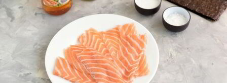 суши нигири и гунканы с лососем. Шаг 8