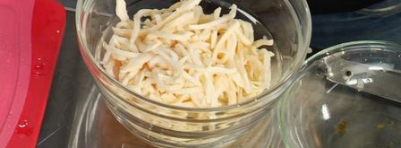 суши-торт с кальмарами и огурцами. Шаг 3