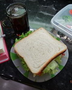 Сэндвич с омлетом