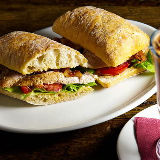 Рецепт теплого сэндвича с куриной грудкой