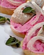 Картофельные тарталетки с сельдью