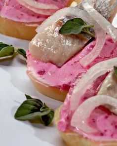 Картофельные тарталетки с сельдью