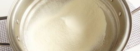 песочные тарталетки с пудингом и сливой. Шаг 4