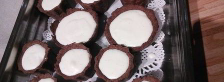 шоколадные тарталетки с панна коттой и клубникой. Шаг 8