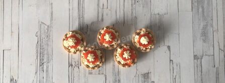 тарталетки с сыром и икрой. Шаг 8